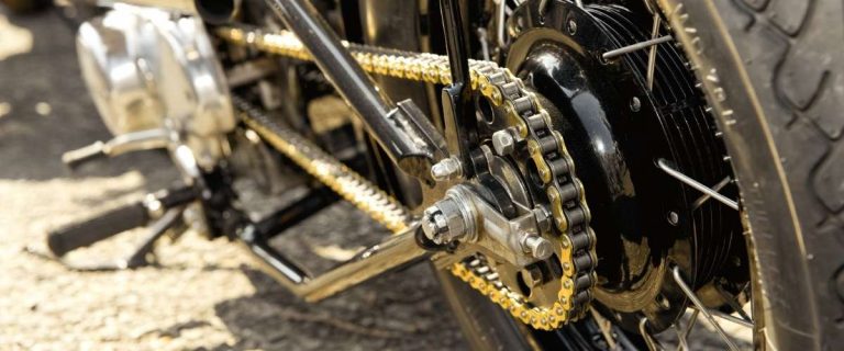 Motorcycle chain breaking tool