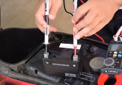 Testing a motorcycle battery